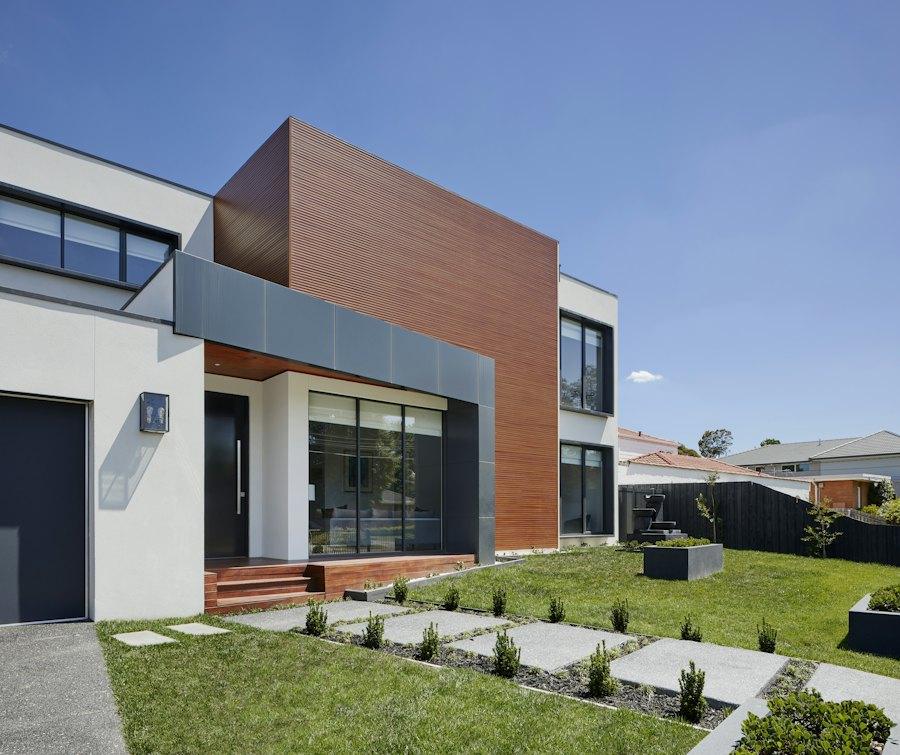 Casa con revestimiento de madera